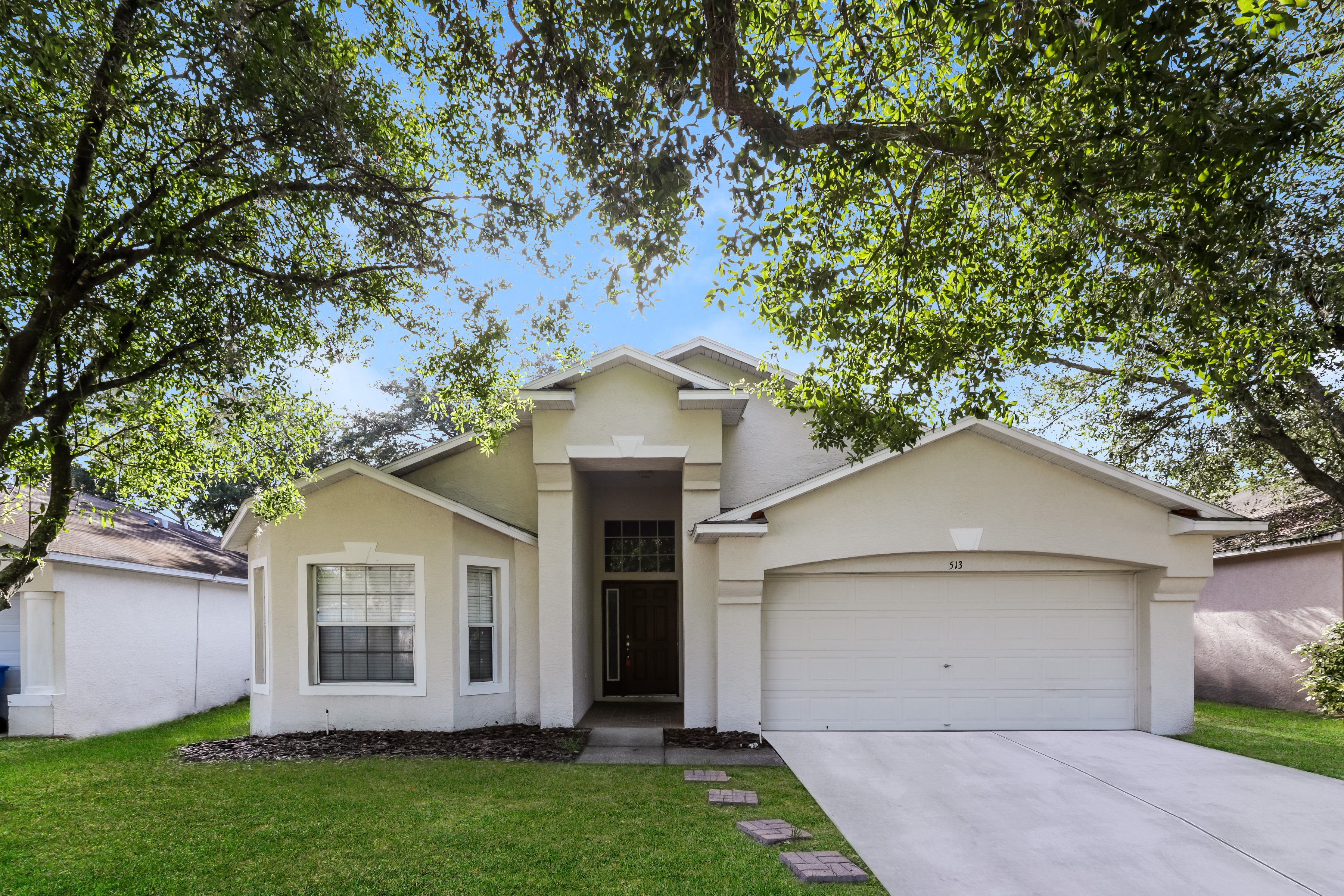 513 Somerstone Dr, Valrico photo 1