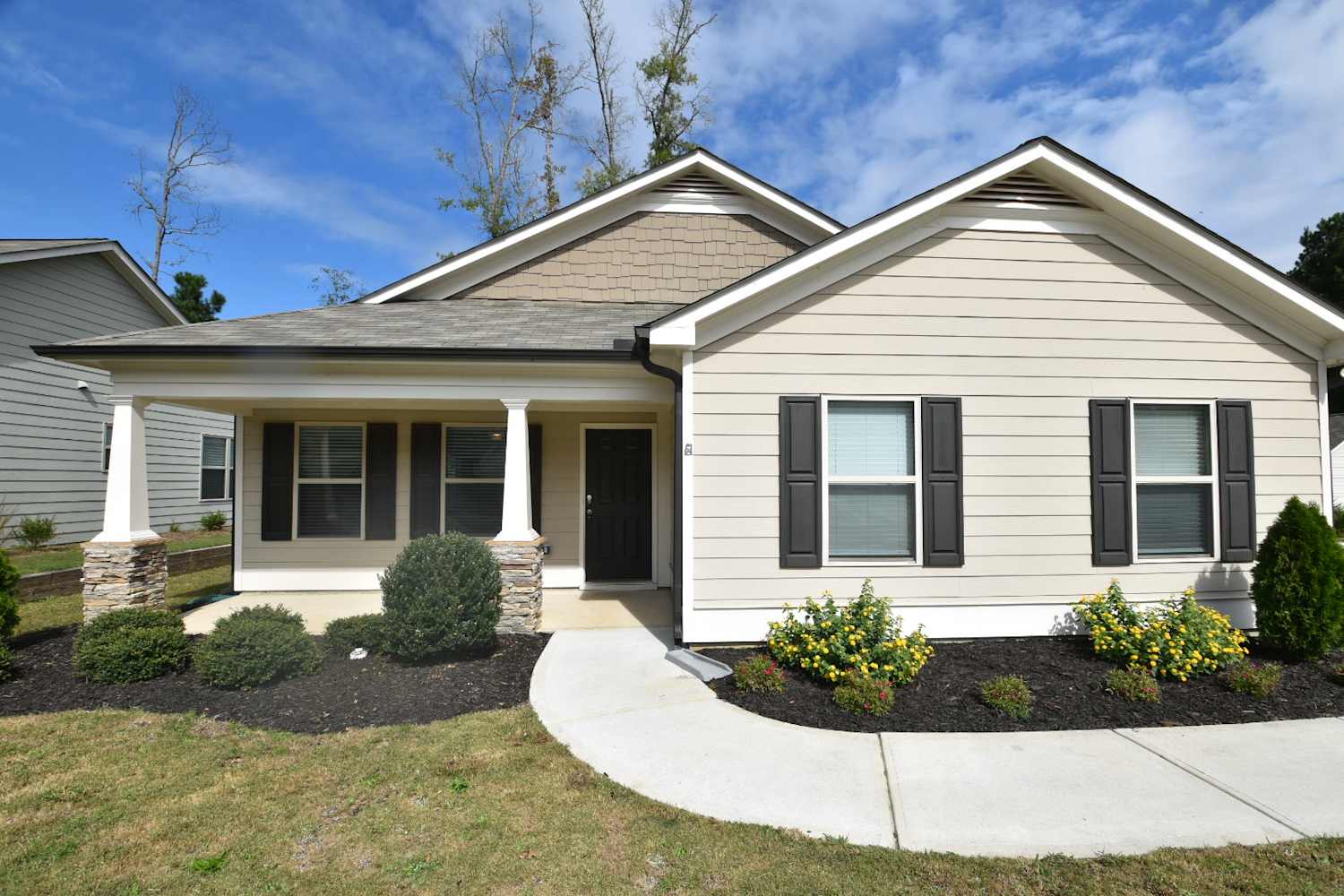 Front of 10 Westwood Dr, Covington, GA