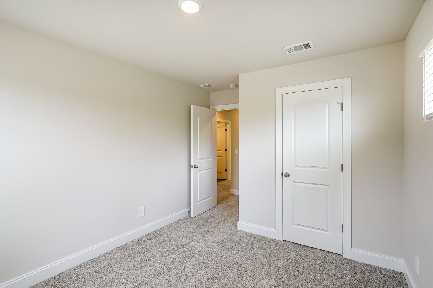 100 Maybrook Dr, Lebanon photo 12