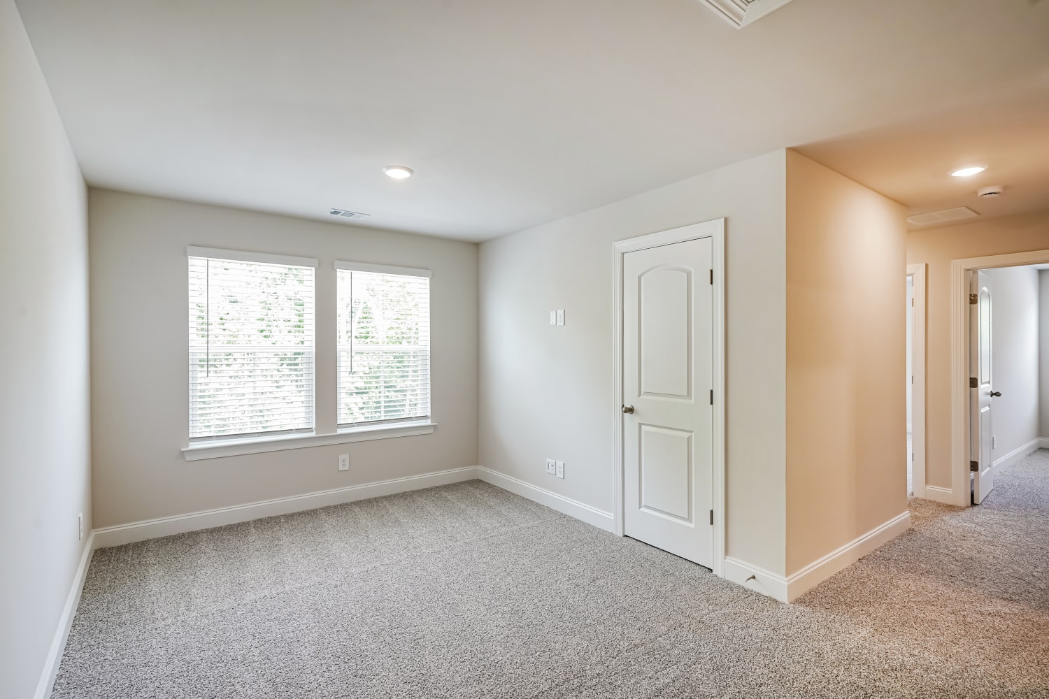 100 Maybrook Dr, Lebanon photo 8