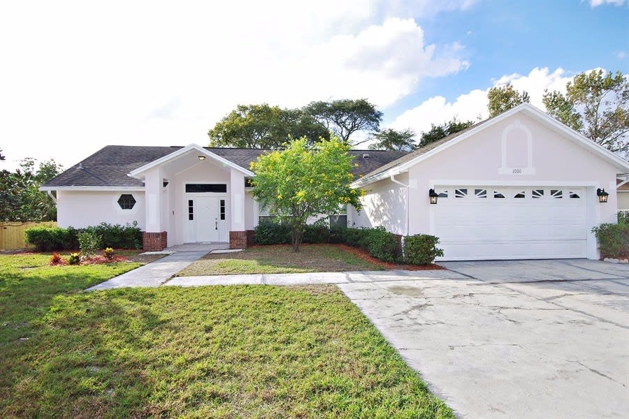 Front of 1000 Meller Way, Orlando, FL