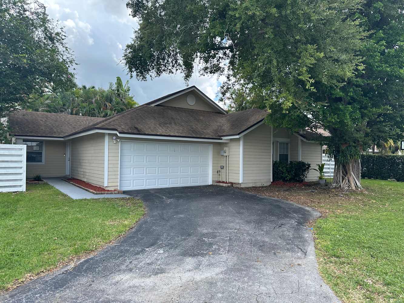 Front of 10025 SW 139th Pl, Miami, FL