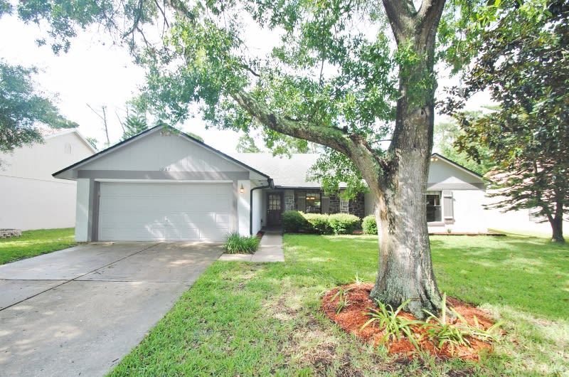 1007 Neely St, Oviedo photo 1