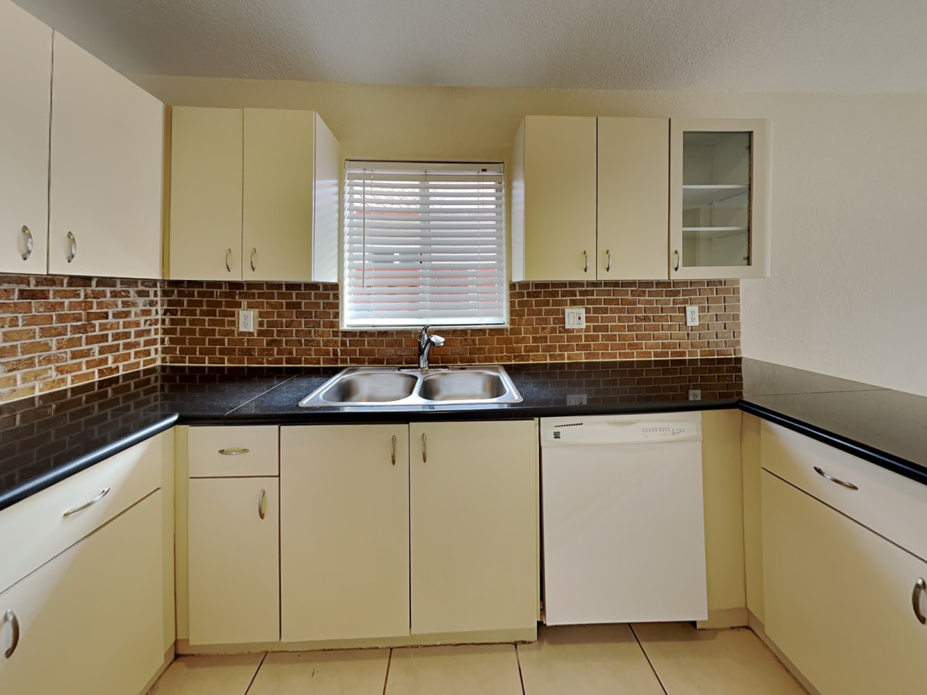 10088 NW 126th Ter, Hialeah Gardens photo 8