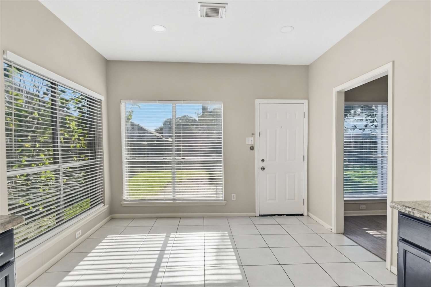 1011 Wentworth Dr, Pearland photo 9