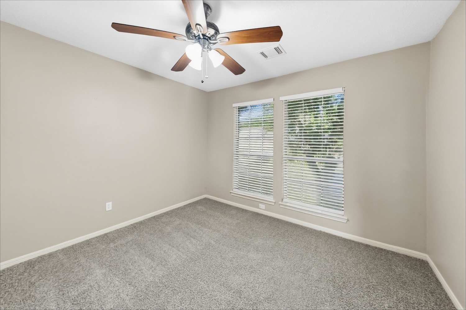 1011 Wentworth Dr, Pearland photo 16
