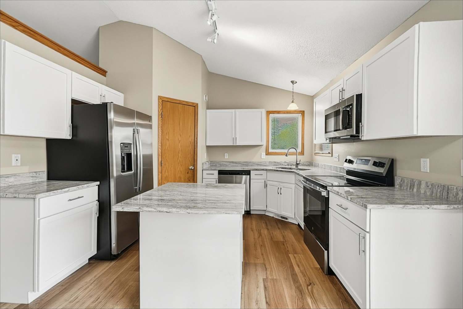 10128 45th Pl NE, Saint Michael photo 11