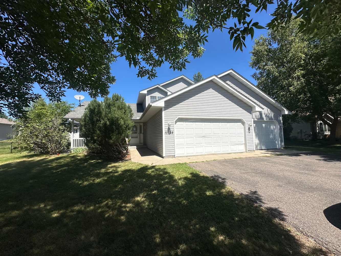 10128 45th Pl NE, Saint Michael photo 1