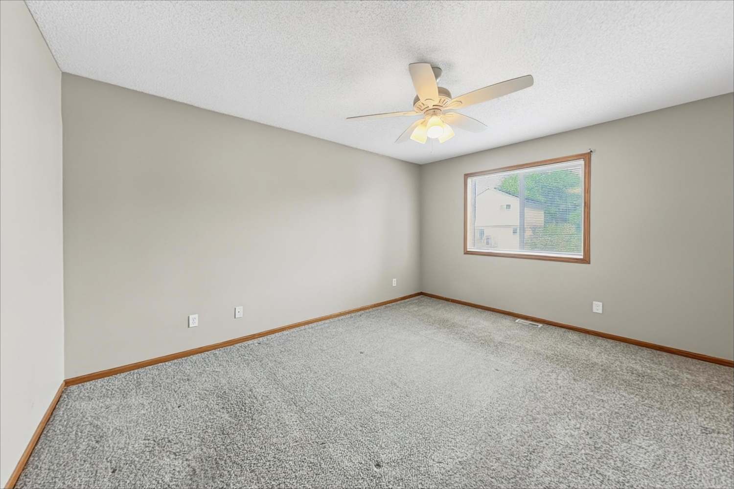 10128 45th Pl NE, Saint Michael photo 12
