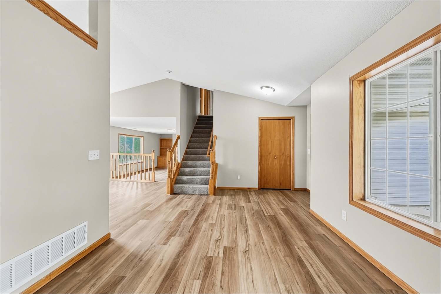 10128 45th Pl NE, Saint Michael photo 7