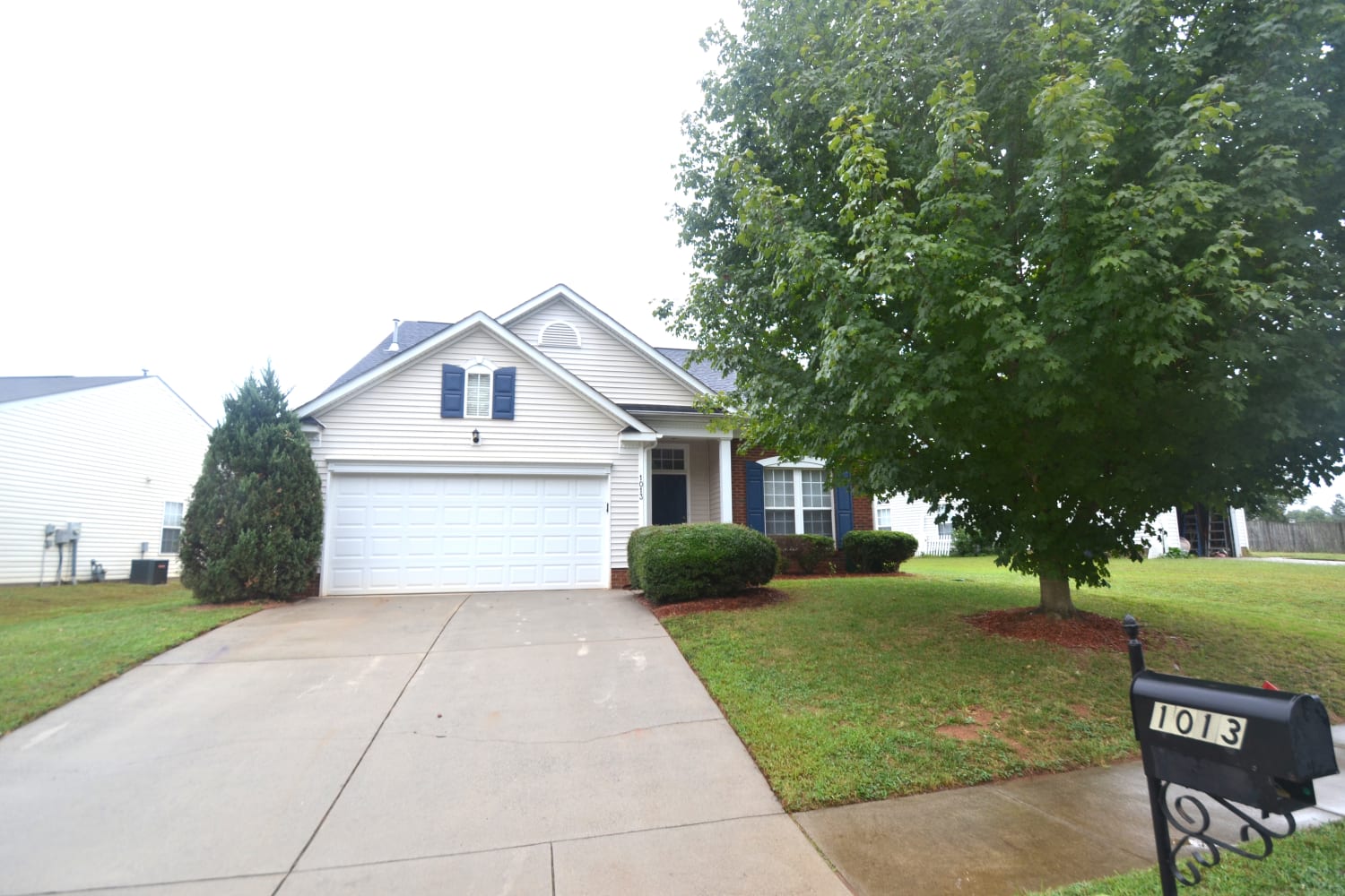 Front of 1013 Salmon River Dr, Monroe, NC