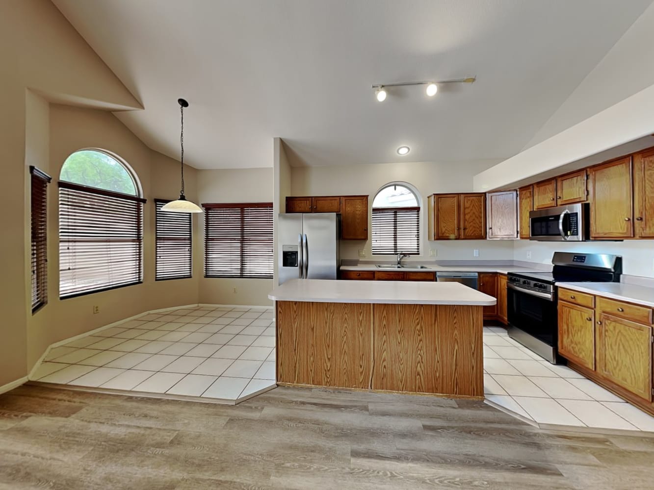 10201 S Hopi Ln, Goodyear photo 6