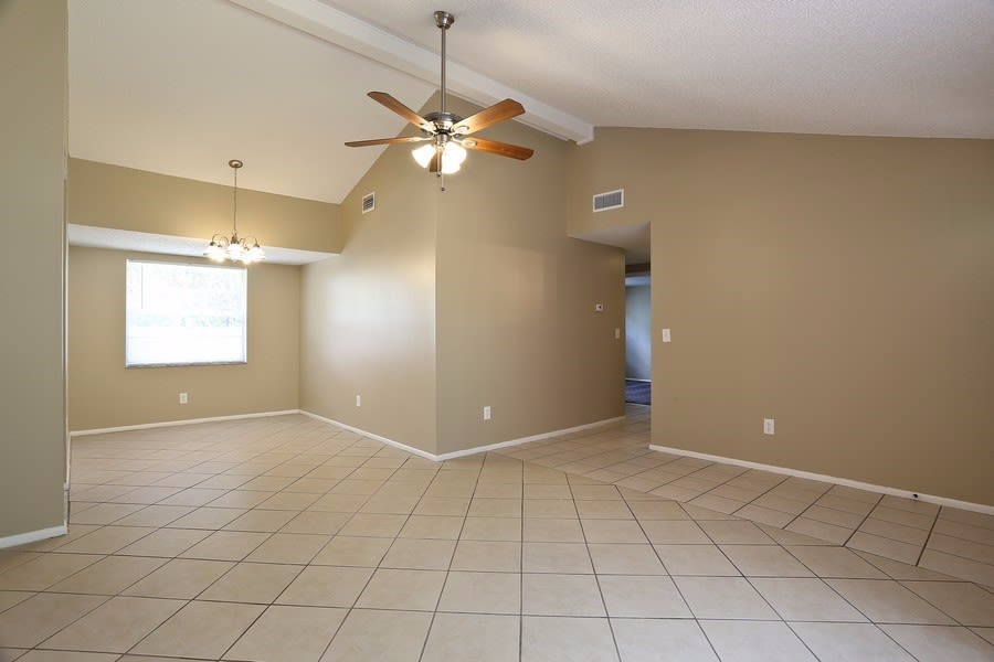 10220 Wilcox Ct, Tampa photo 10