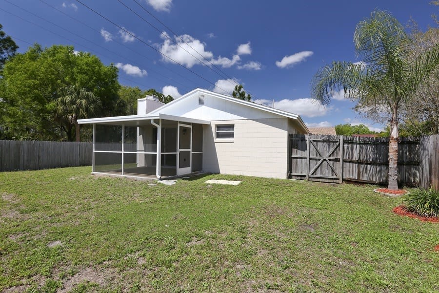 10220 Wilcox Ct, Tampa photo 18