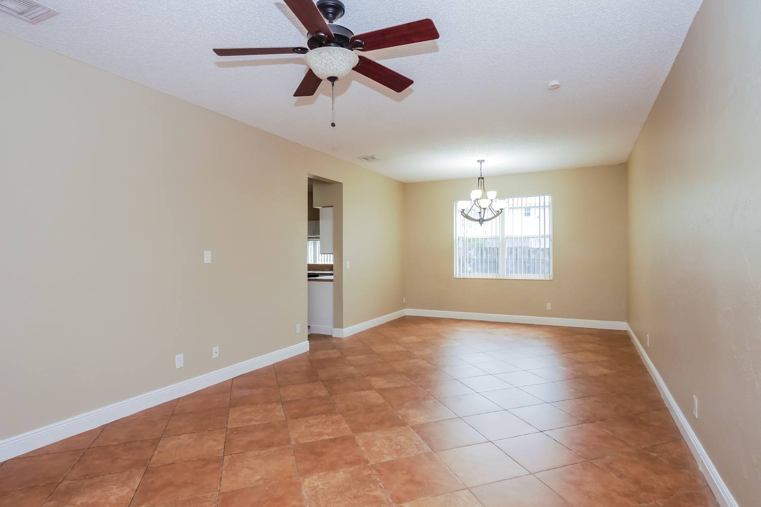 10225 Panama St, Hollywood photo 6