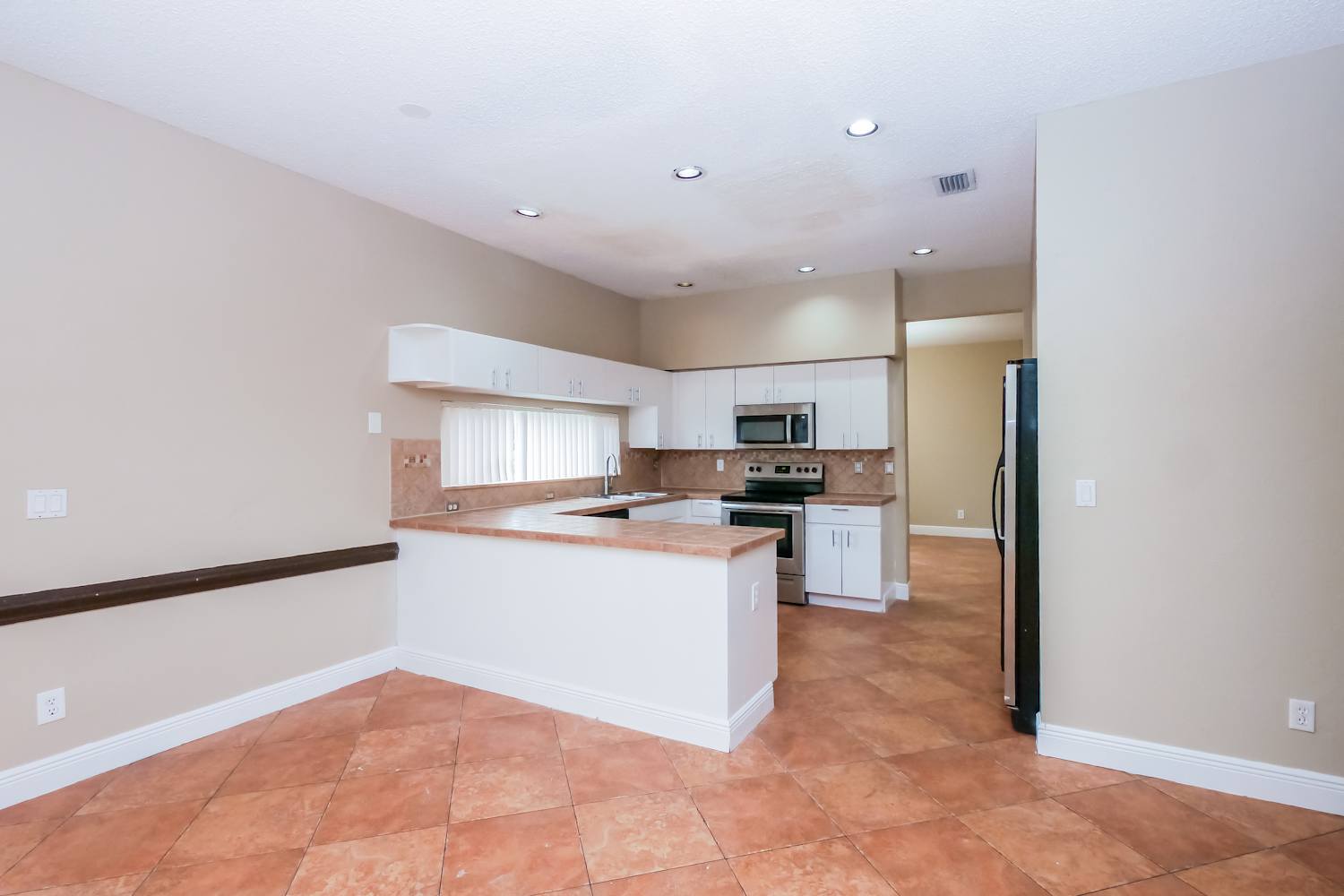 10225 Panama St, Hollywood photo 7
