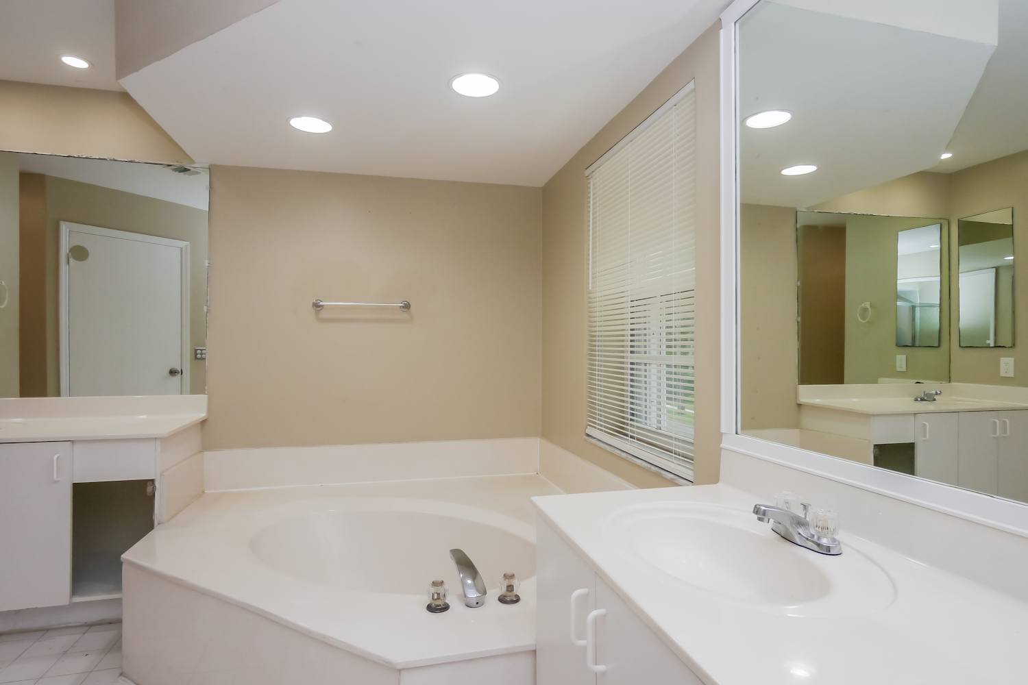 10225 Panama St, Hollywood photo 12