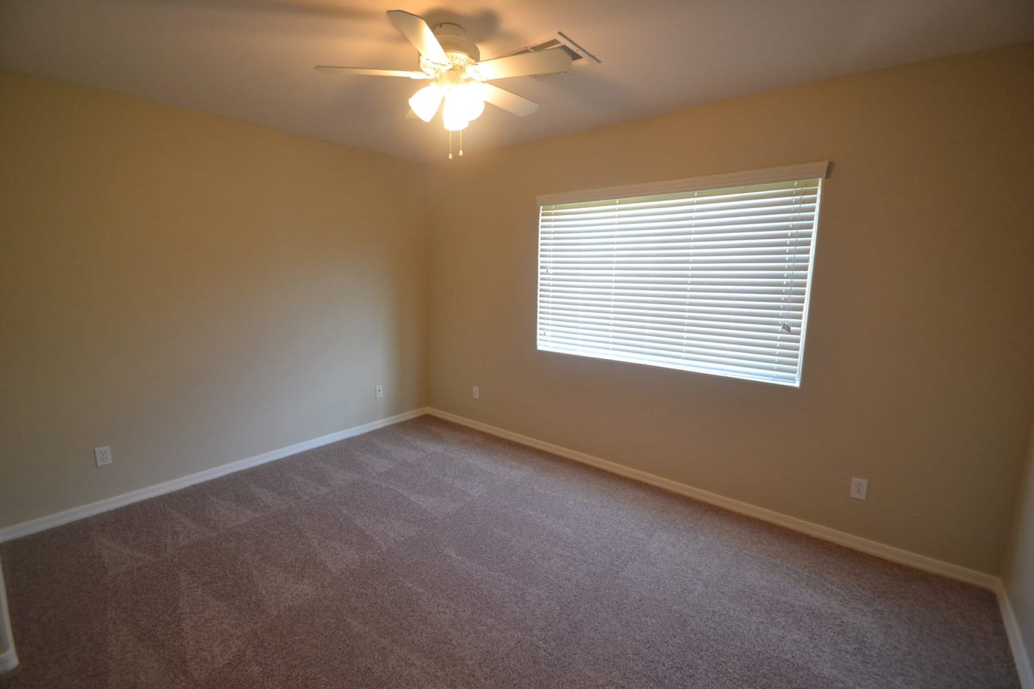 10225 W Camelback Rd, Phoenix photo 8