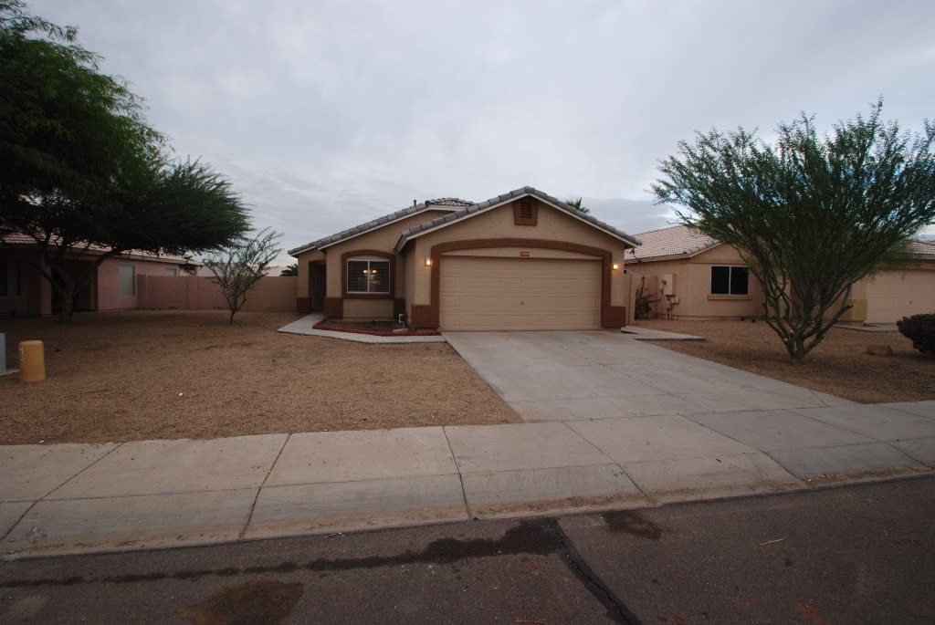 Front of 10244 N 92nd Dr, Peoria, AZ
