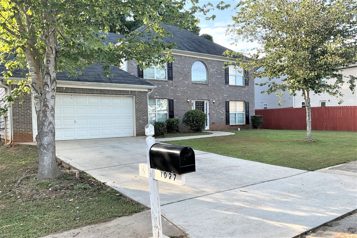 Front of 1027 Lear Dr, Locust Grove, GA
