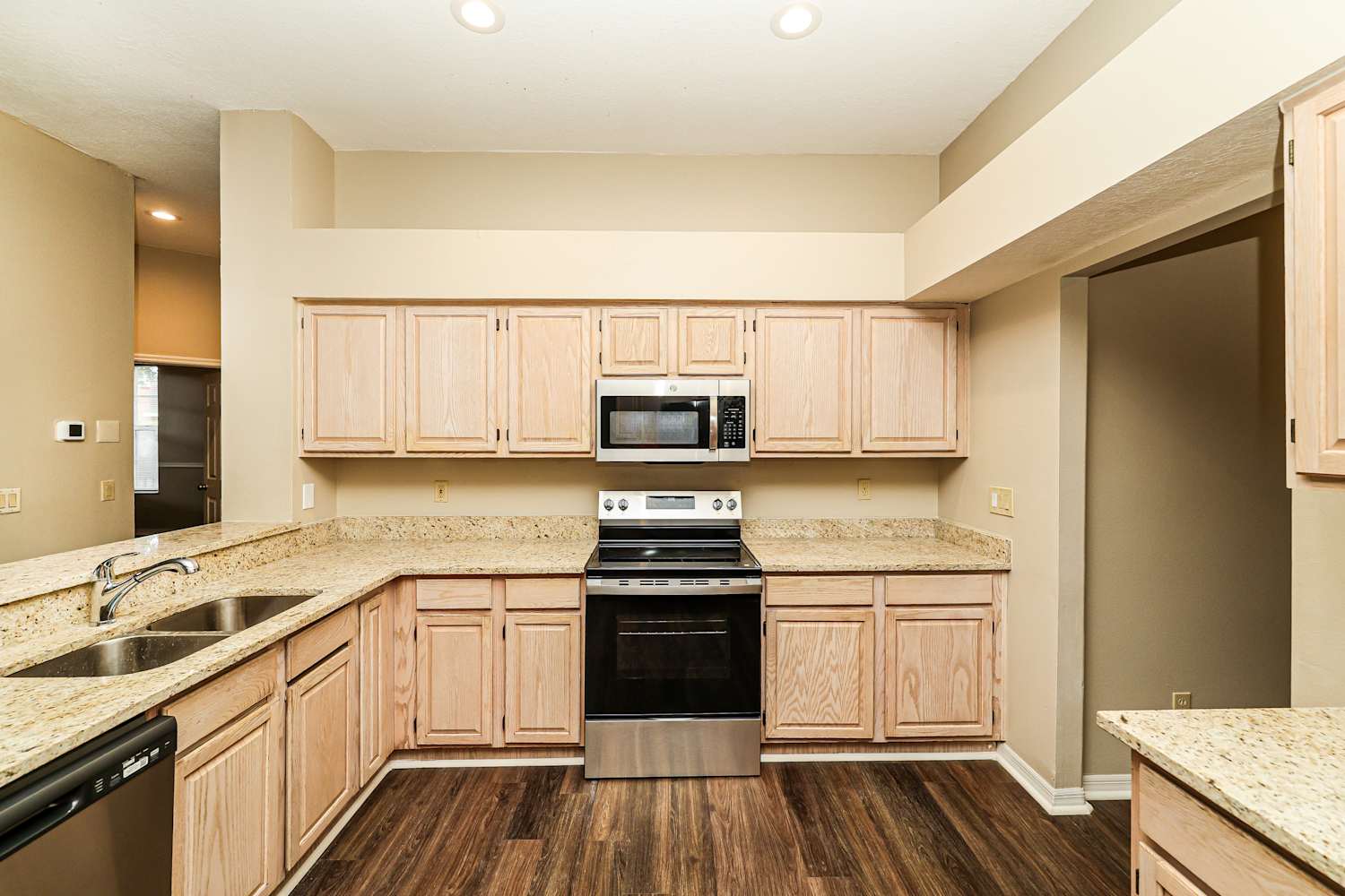 10316 Rainbridge Dr, Riverview photo 6