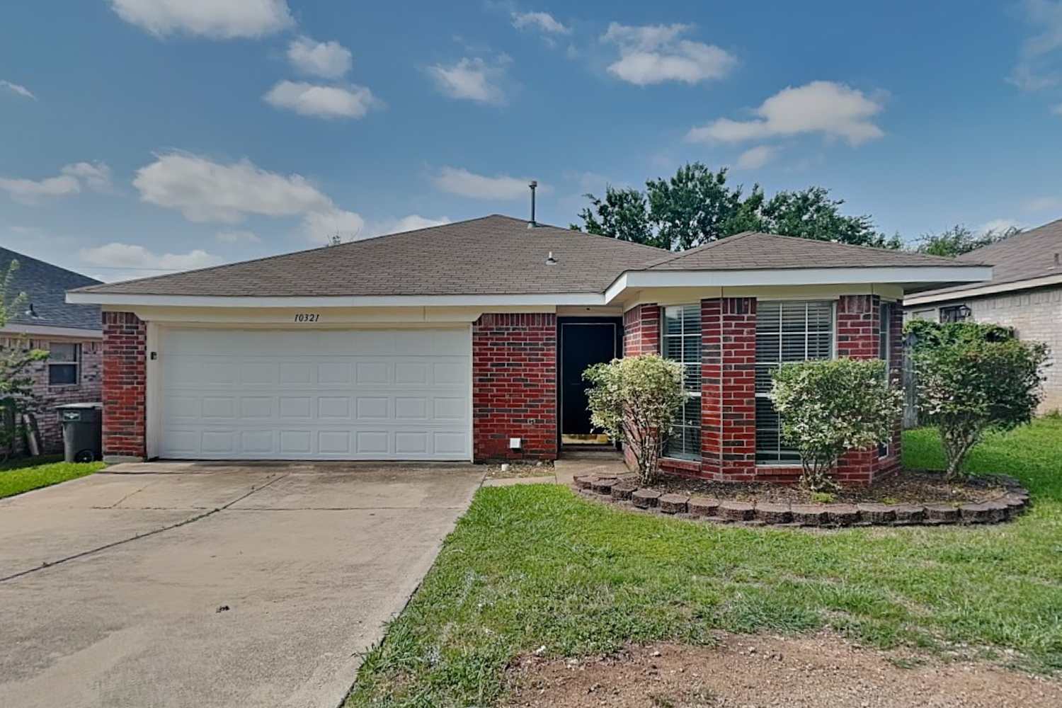 Front of 10321 Pleasant Mound Dr, Fort Worth, TX