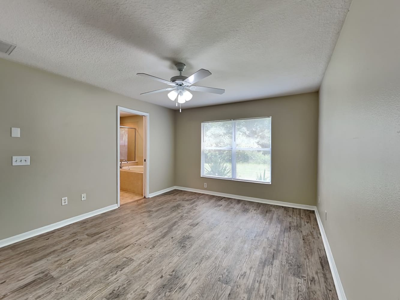 10327 Avelar Ridge Dr, Riverview photo 14