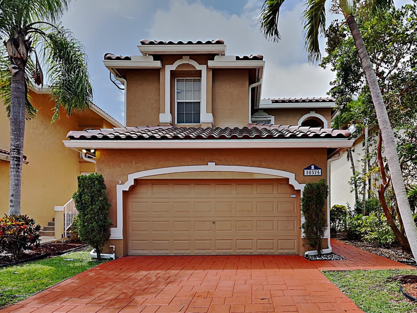 Front of 10374 NW 7th St, Coral Springs, FL