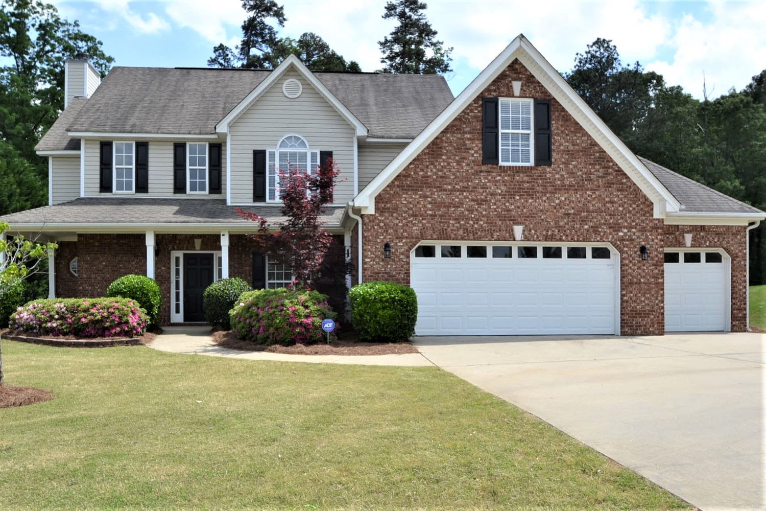 1038 Fountain Lakes Ct, Lawrenceville photo 1