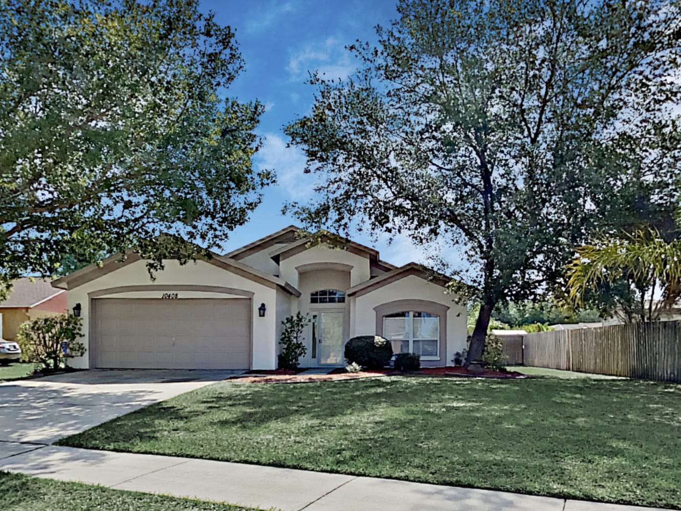Front of 10408 Salisbury St, Riverview, FL