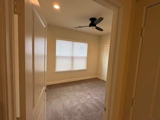 10418 Executive Lake Dr, Stafford photo 9