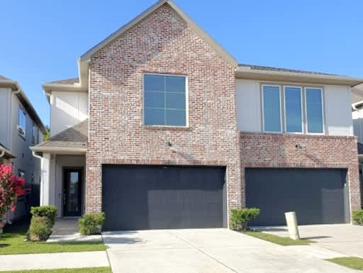 10418 Executive Lake Dr, Stafford photo 1