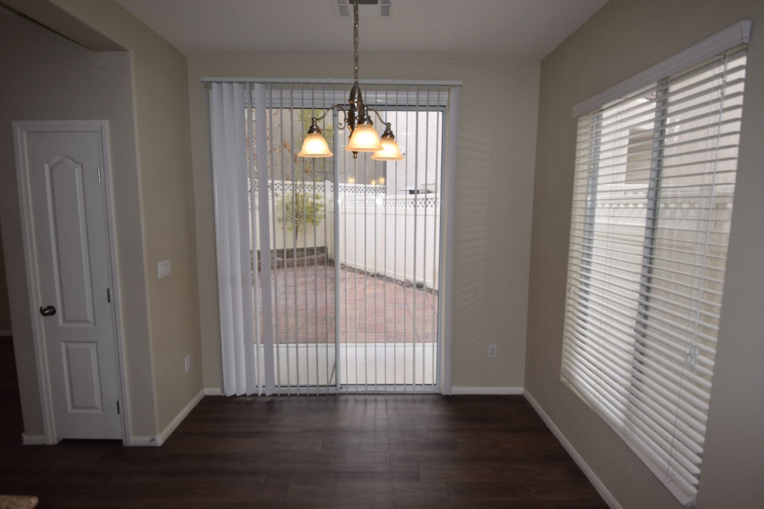 10437 Amber Night St, Las Vegas photo 6
