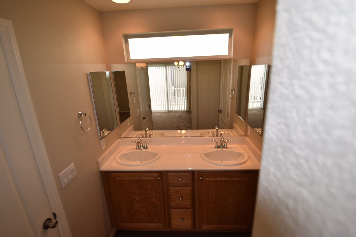 10437 Amber Night St, Las Vegas photo 16
