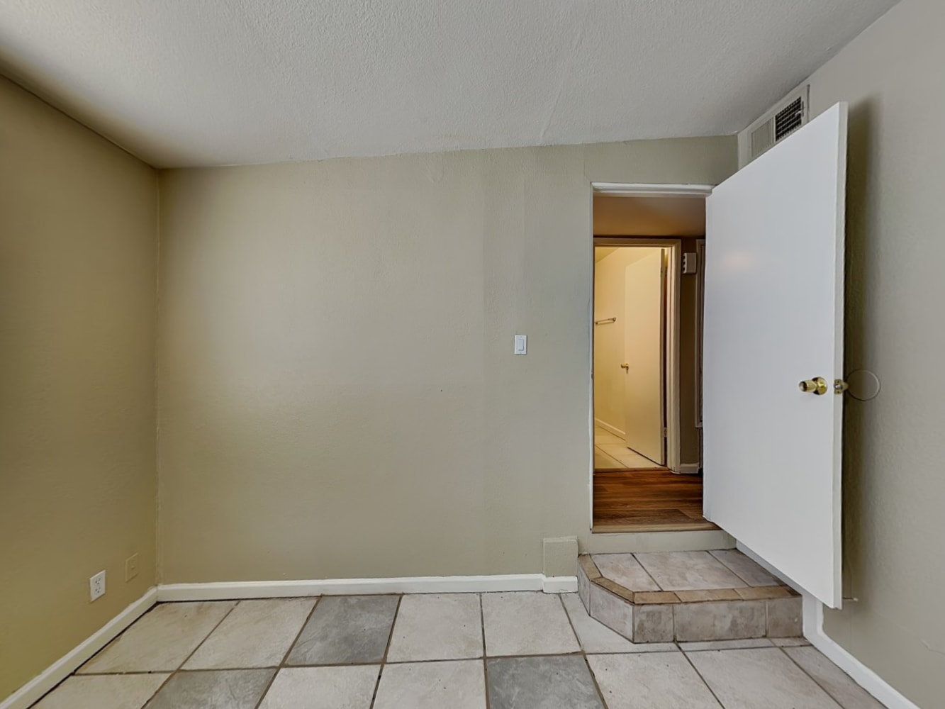 10444 W Devonshire Ave, Phoenix photo 9