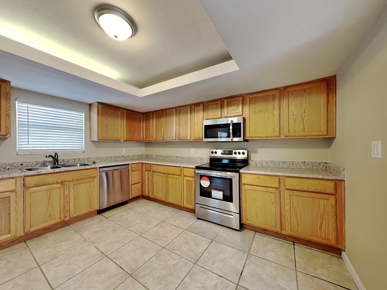 10444 W Devonshire Ave, Phoenix photo 8