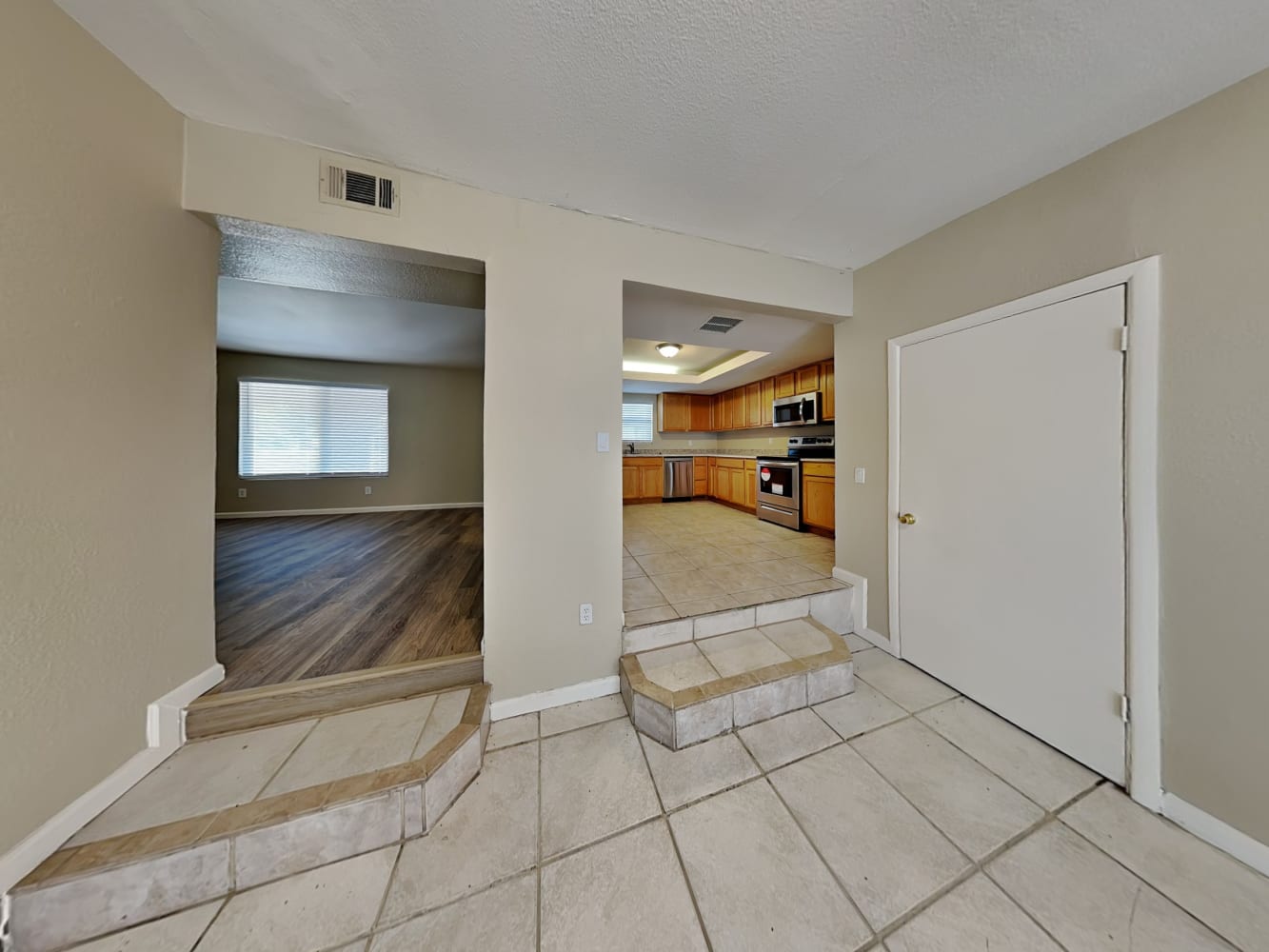 10444 W Devonshire Ave, Phoenix photo 6