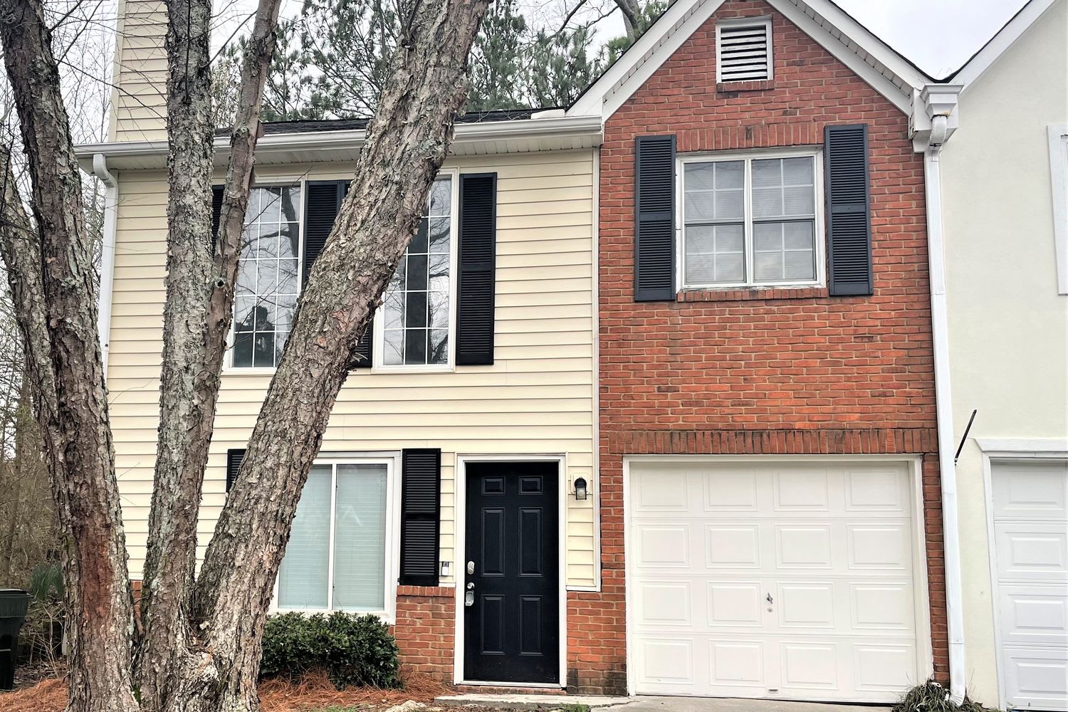 Front of 1046 Kennesborough Rd NW, Kennesaw, GA