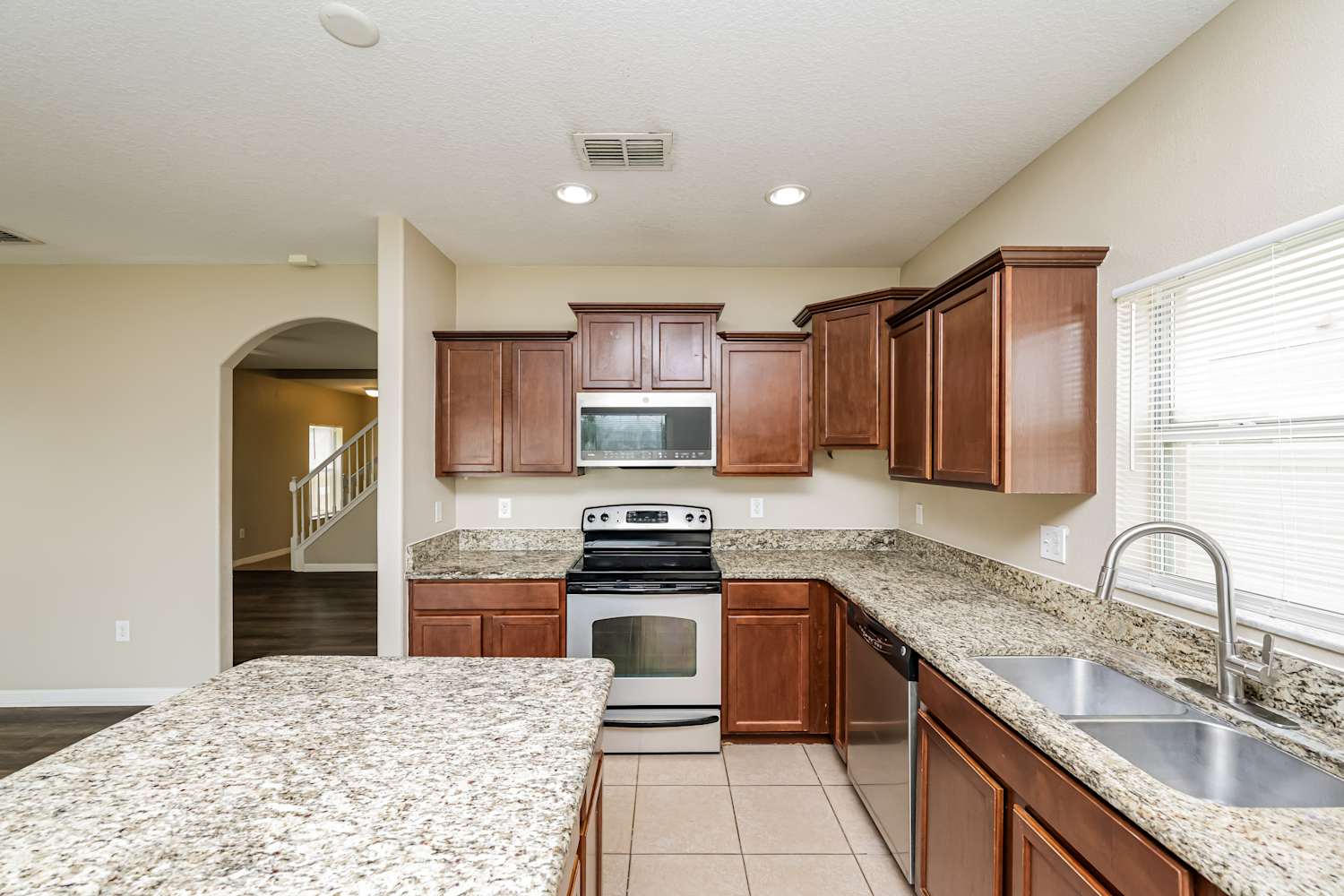 1047 Seminole Sky Dr, Ruskin photo 7