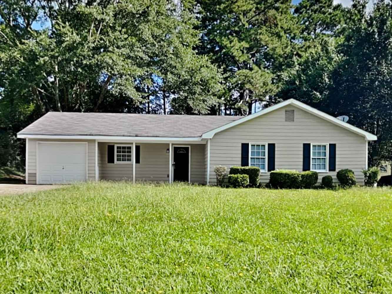 105 Mountain View Cir, Covington photo 1