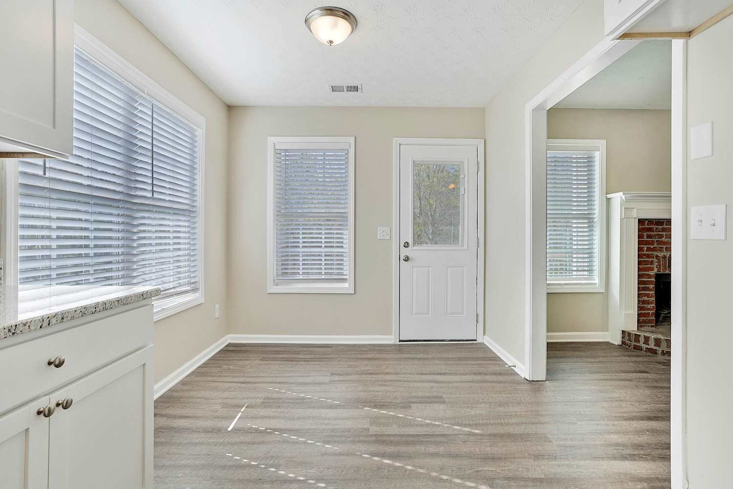 105 Valley View Dr, Covington photo 8