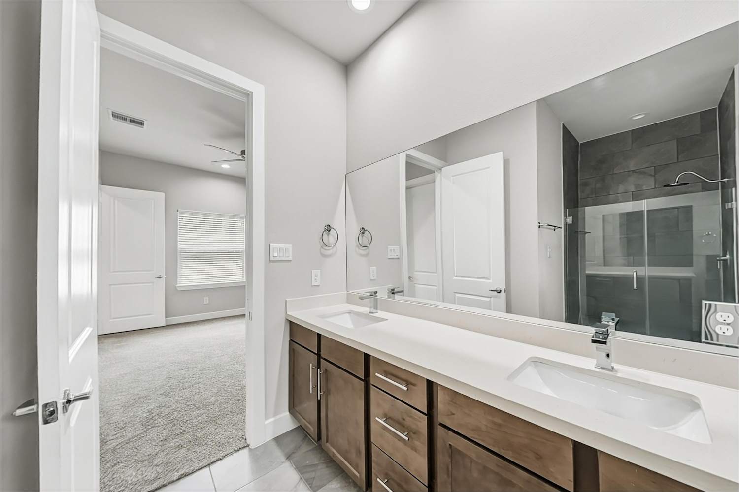 10507 Executive Lake Dr, Stafford photo 13
