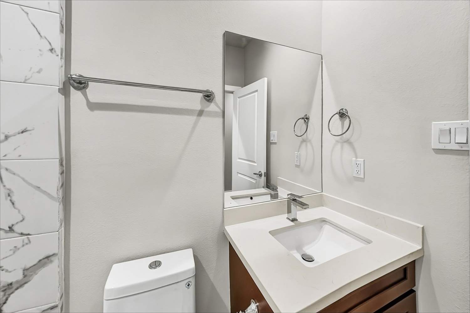 10507 Executive Lake Dr, Stafford photo 19
