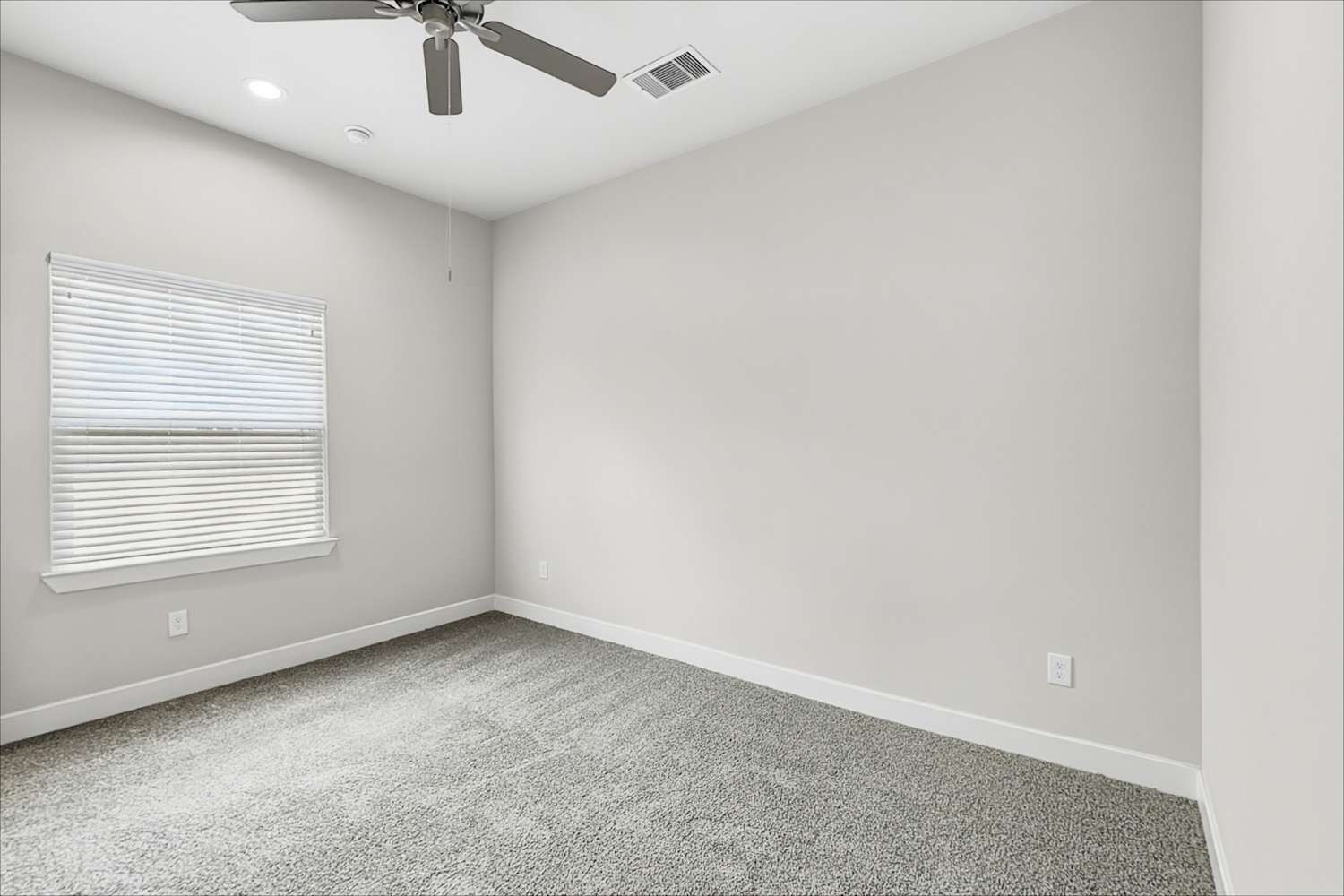 10507 Executive Lake Dr, Stafford photo 10
