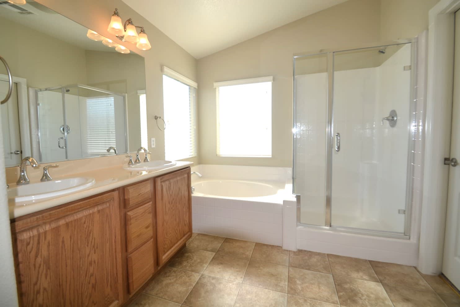 10527 Laurelwood Lake Ave, Las Vegas photo 9