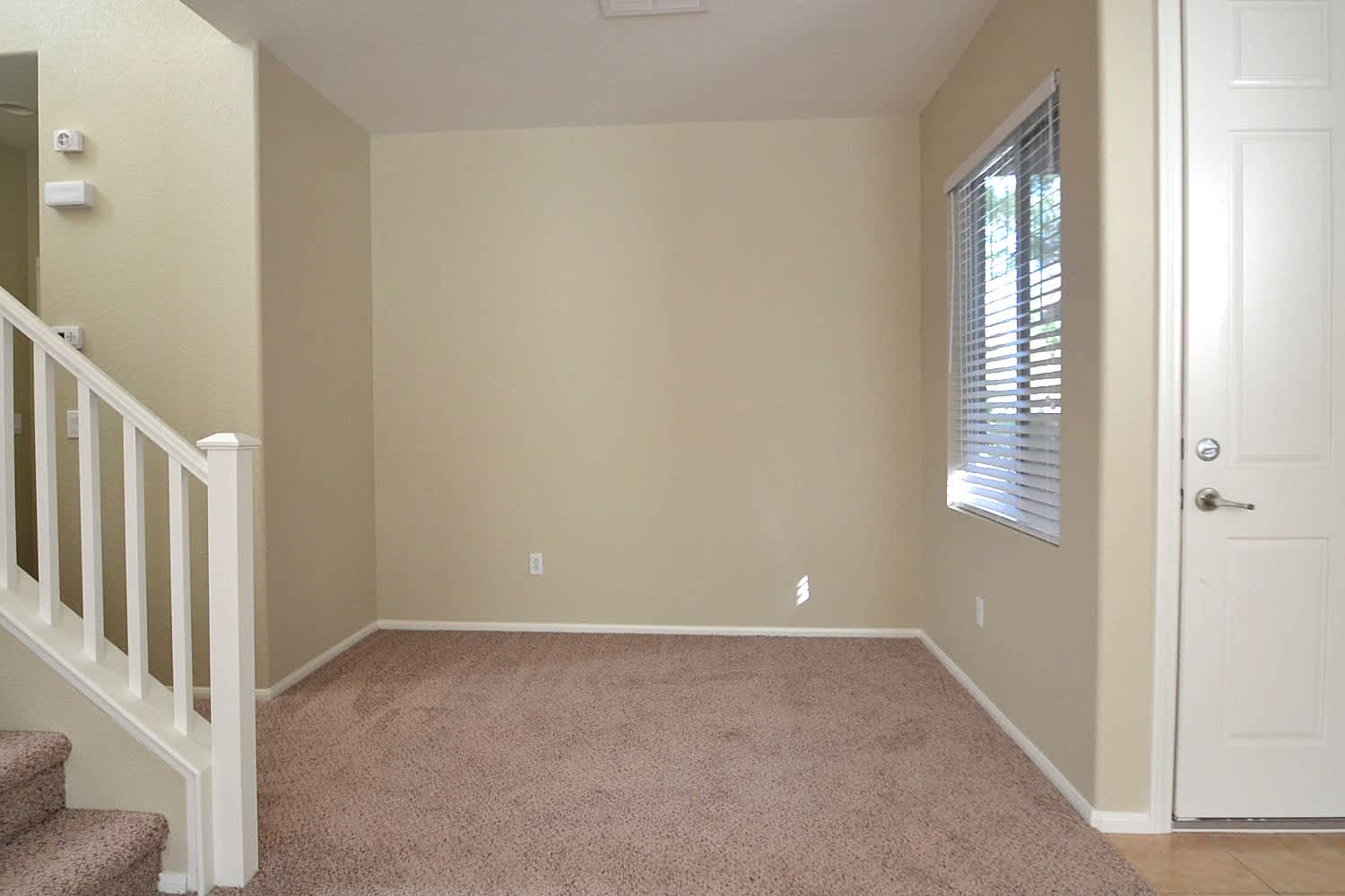 10527 Laurelwood Lake Ave, Las Vegas photo 2
