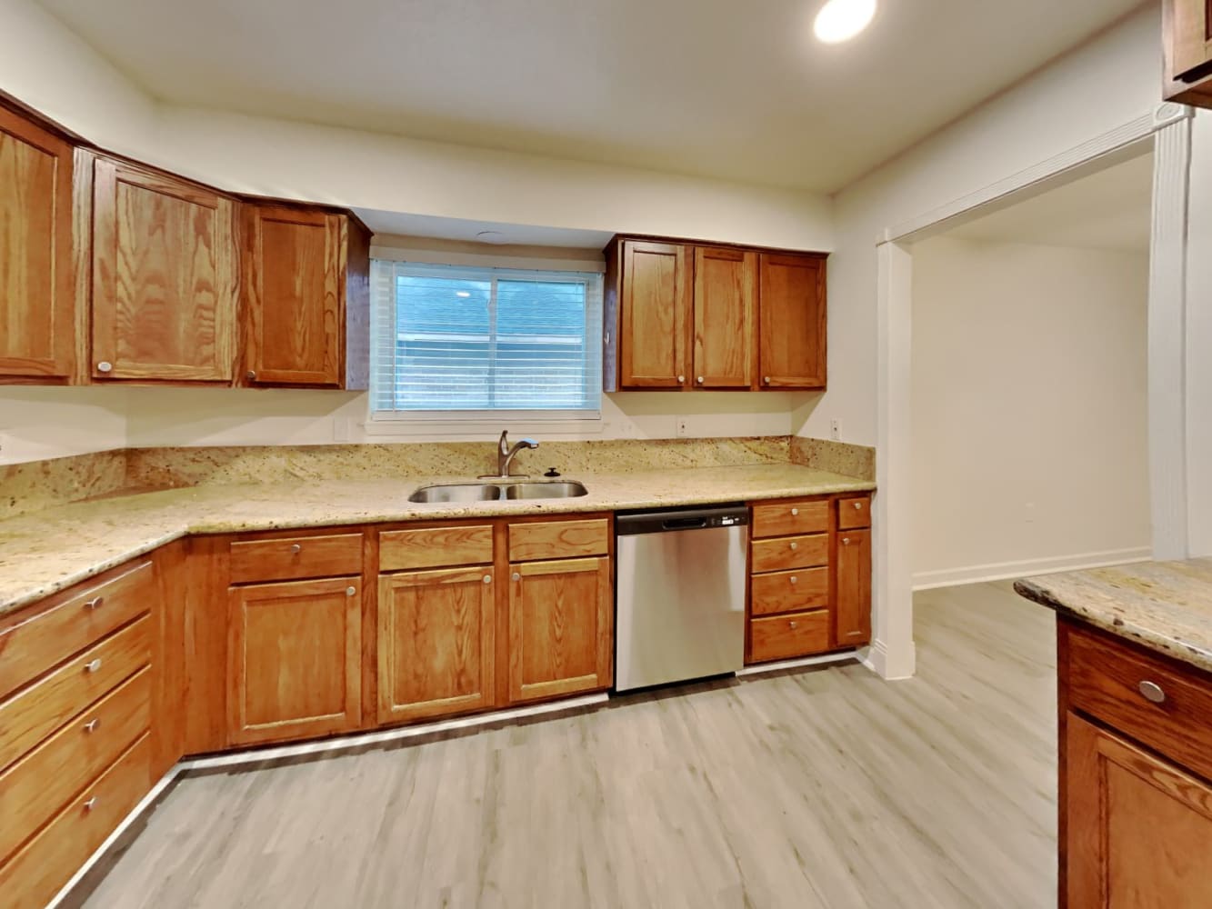 10527 Mills Walk Dr, Houston photo 9