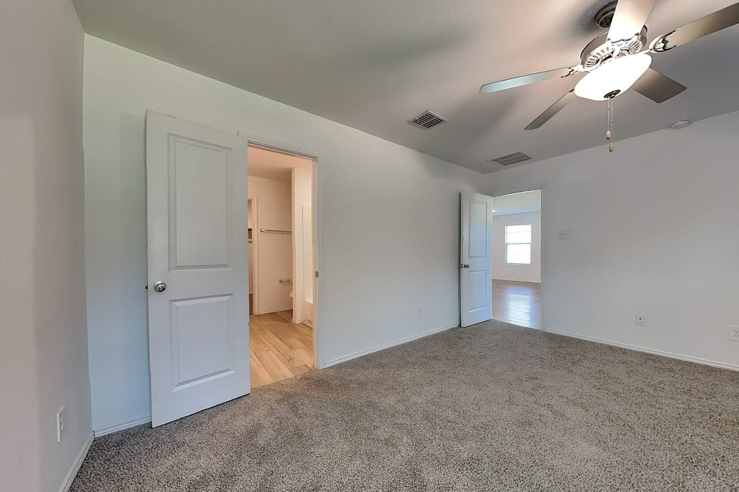 10527 Sewell Cir, Dallas photo 8