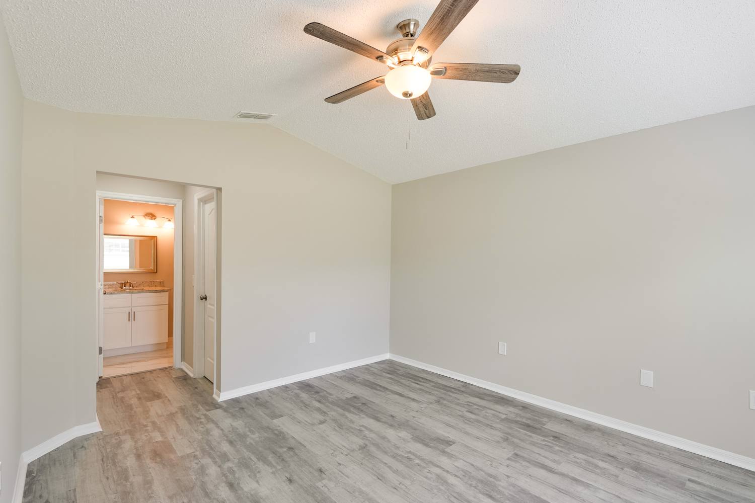 1056 Malletwood Dr, Brandon photo 17