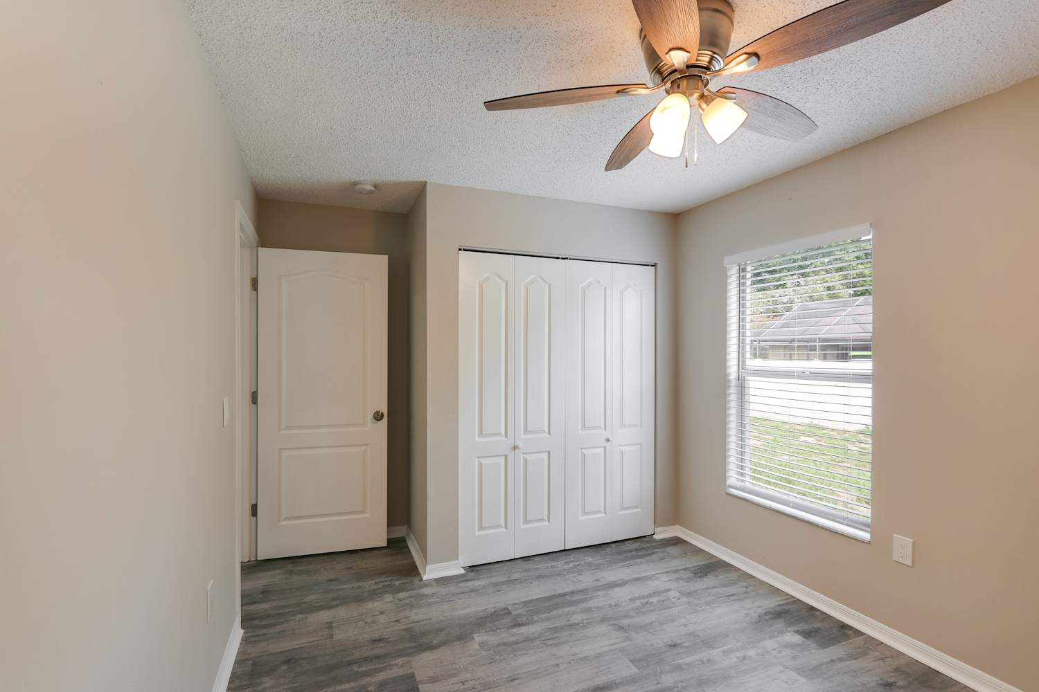 1056 Malletwood Dr, Brandon photo 16